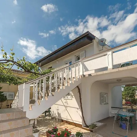 Charming Dokoza - Two Bedroom With Terrace