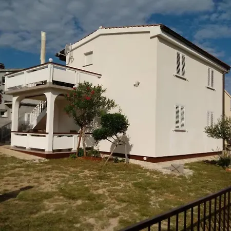 Charming Dokoza - Two Bedroom With Terrace Vir