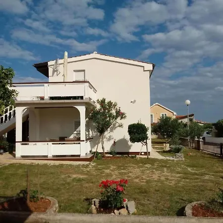 Charming Dokoza - Two Bedroom With Terrace