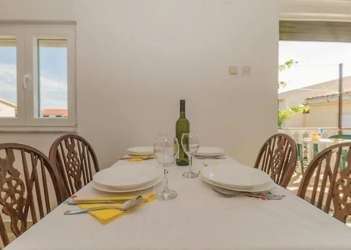 Lägenhet Charming Dokoza - Two Bedroom With Terrace Vir