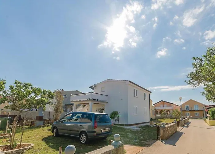 Charming Dokoza - Two Bedroom With Terrace Vir