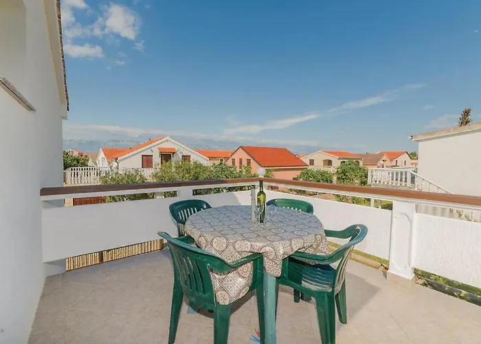 Charming Dokoza - Two Bedroom With Terrace Lägenhet *