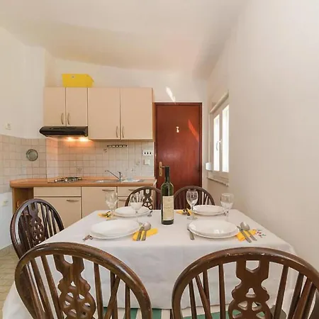 Charming Dokoza - Two Bedroom With Terrace Vir