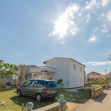 Charming Dokoza - Two Bedroom With Terrace Vir