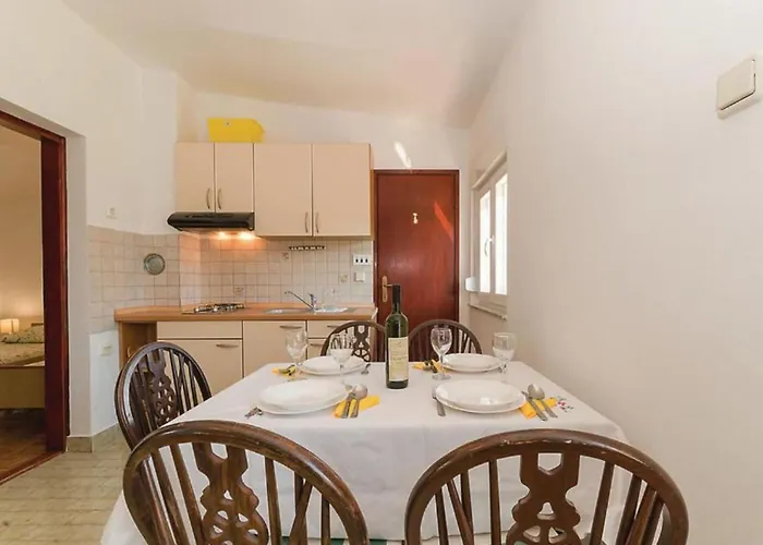 Charming Dokoza - Two Bedroom With Terrace Vir